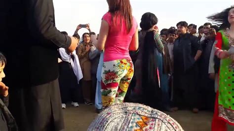 سکس پاکستانی - Nov 4, 2017 · QAIS JAVED. دختر ۱۶ ساله نفر سمت چپ در کنار مادر و اعضای خانواده. مردان مسلح در یک روستای دورافتاده در شمال غربی ... 
